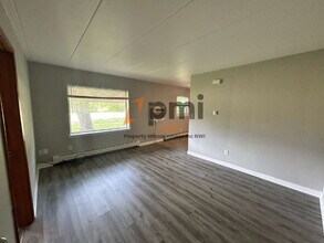 660 N Hobart Rd in Hobart, IN - Building Photo - Building Photo