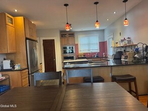 186 S Allen St in Albany, NY - Building Photo - Building Photo