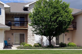 TRAILS END in Green Bay, WI - Foto de edificio - Building Photo