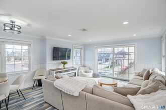 1140 Fairfield Beach Rd in Fairfield, CT - Building Photo - Building Photo