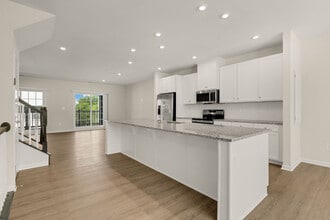 Dorsey Overlook in Ellicott City, MD - Building Photo - Building Photo