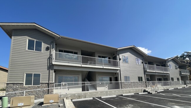 The View on Iron Springs in Prescott, AZ - Foto de edificio - Building Photo