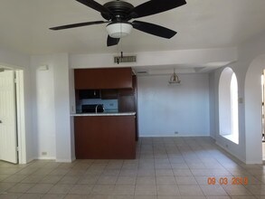 10410 N Cave Creek Rd in Phoenix, AZ - Building Photo - Building Photo