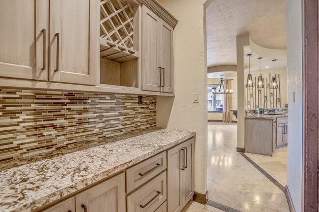 47 Lake Sterling Gate Dr