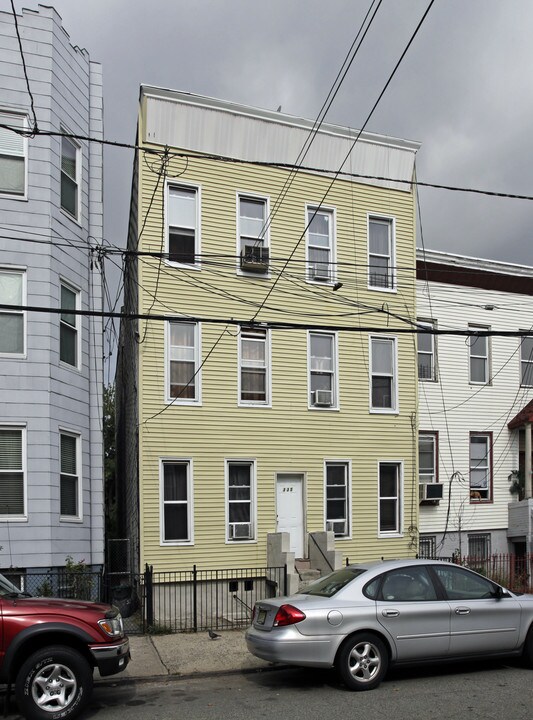 335 Whiton St in Jersey City, NJ - Foto de edificio