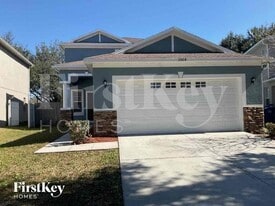 10108 Perthshire Cir in Land O Lakes, FL - Building Photo