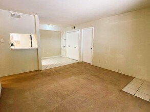 7200 Clarewood Dr in Houston, TX - Building Photo - Building Photo