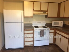 1837 Kingsley Rd in Eugene, OR - Building Photo - Building Photo