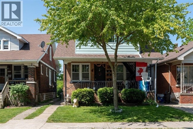 1627 Marentette Ave in Windsor, ON - Building Photo - Building Photo