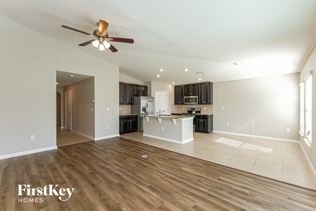 14323 Haddon Mist Dr in Wimauma, FL - Building Photo - Building Photo