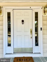 328 Dodds Ln in Princeton, NJ - Building Photo
