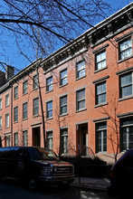 23 Perry St in New York, NY - Foto de edificio - Building Photo