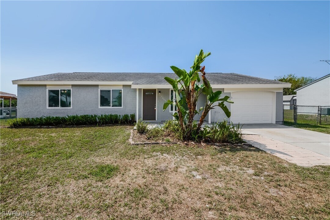 6865 Appomattox Dr in North Port, FL - Building Photo