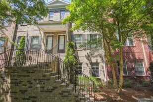2667 Almshouse Ln in Atlanta, GA - Building Photo