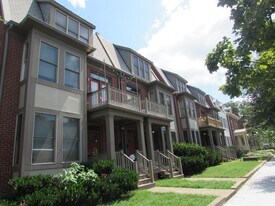 2632 W Grace St in Richmond, VA - Building Photo