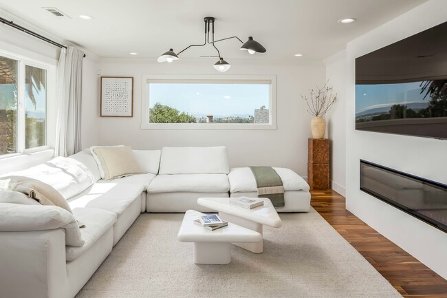 property at 6501 Buena Ventura Ave