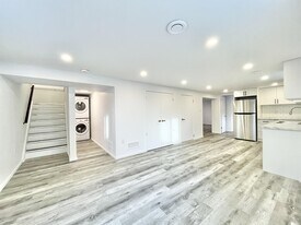 76 Marc Blvd in Welland, ON - Building Photo