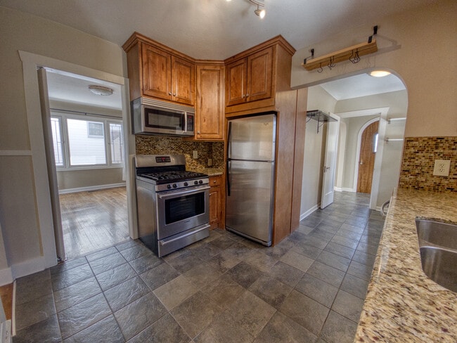 483 E 8th Ave, Unit Apt.A in Salt Lake City, UT - Foto de edificio - Building Photo