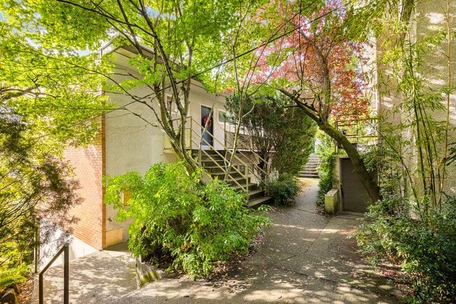 632 13th Ave E in Seattle, WA - Building Photo - Building Photo