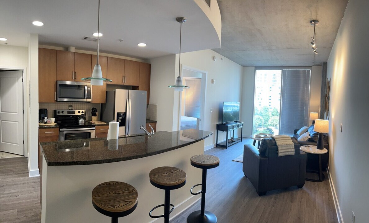 357 W Martin Luther King Jr Blvd in Charlotte, NC - Building Photo