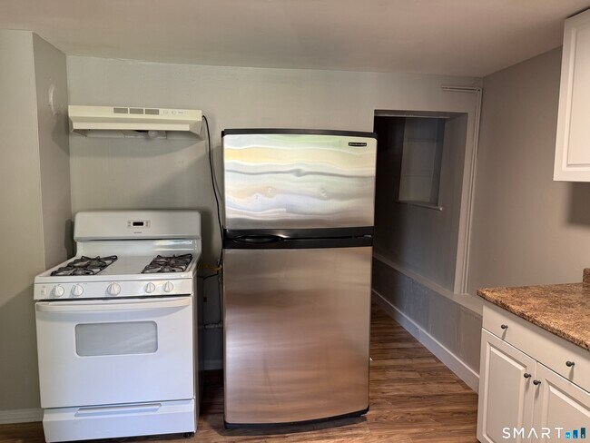 37 Farnham Ave in Torrington, CT - Building Photo - Building Photo