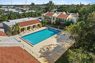 150 Pineview Rd, Unit G8 in Jupiter, FL - Building Photo - Building Photo