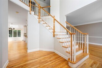 46 McGuiness Ln in White Plains, NY - Building Photo - Building Photo