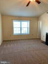 7701 Lexton Pl in West Springfield, VA - Building Photo - Building Photo