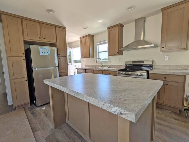 6656 Pentz Rd in Paradise, CA - Building Photo - Building Photo