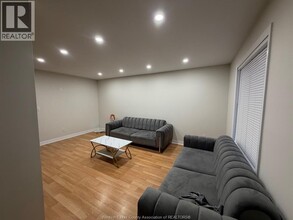 750 Cabana Road E in Windsor, ON - Building Photo - Building Photo