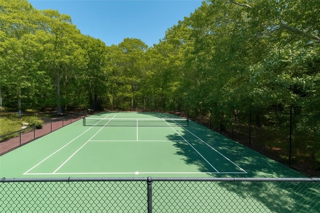 60 Quogue Riverhead Rd in Quogue, NY - Building Photo - Building Photo