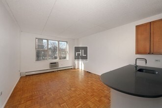 301 Elizabeth St-Unit -3011 in New York, NY - Building Photo - Building Photo