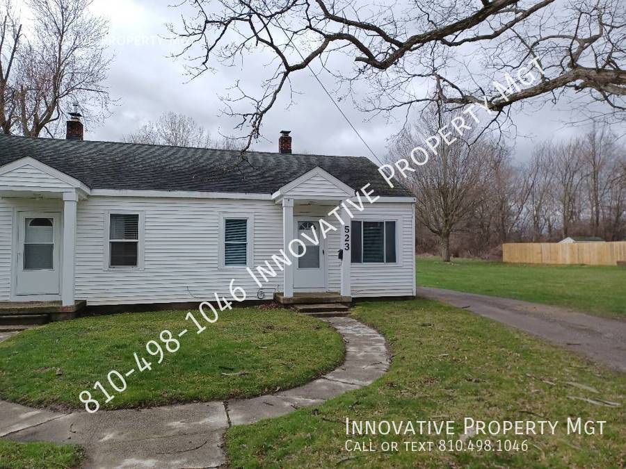 523 Pine St in Clio, MI - Building Photo