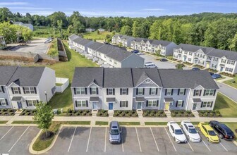 106 E Frontage Rd in Greer, SC - Building Photo - Building Photo