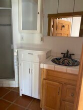 6206 Temple Hill Dr, Unit Lower in Los Angeles, CA - Building Photo - Building Photo
