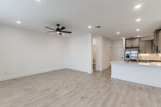 851 Lennox Dr in Allen, TX - Building Photo - Building Photo