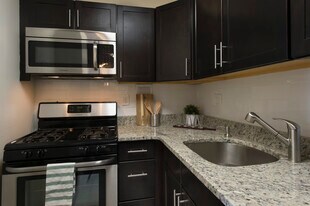 277 Saint Paul St, Unit 918L in Brookline, MA - Building Photo