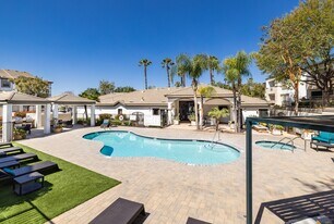 Stone Canyon Apartments in Riverside, CA - Building Photo