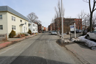 24 Lynde St in Salem, MA - Foto de edificio - Building Photo