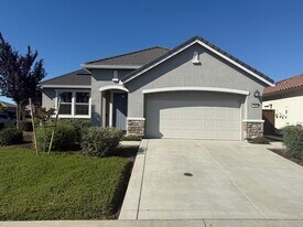 7428 Bch Pne Wy in Sacramento, CA - Building Photo