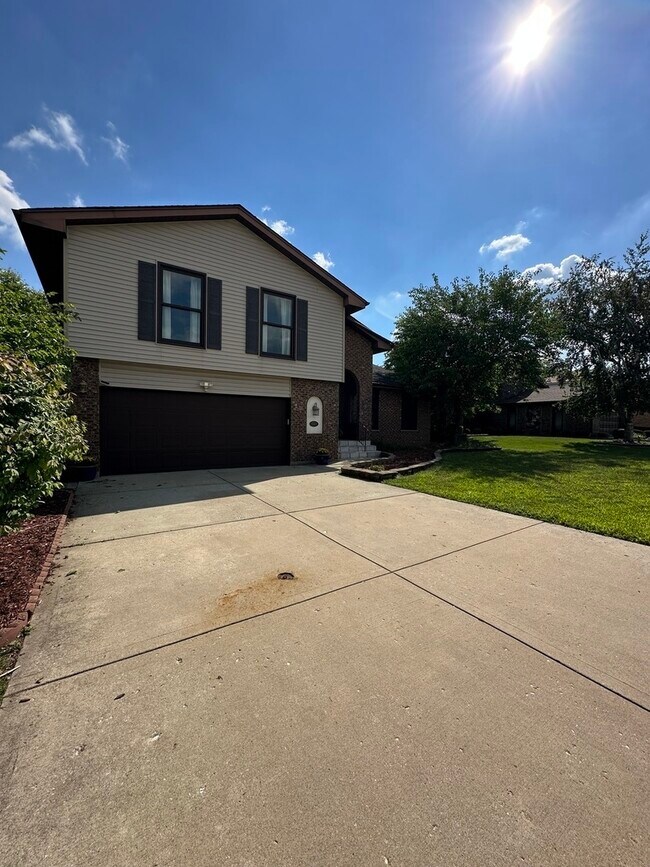 567 Lorelei Dr in Schaumburg, IL - Building Photo - Building Photo