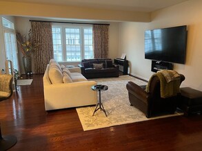 24923 Earlsford Dr in Chantilly, VA - Building Photo - Building Photo