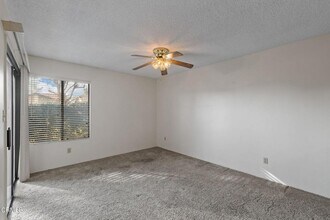 5909 Sunny Palms Ave in Bakersfield, CA - Building Photo - Building Photo