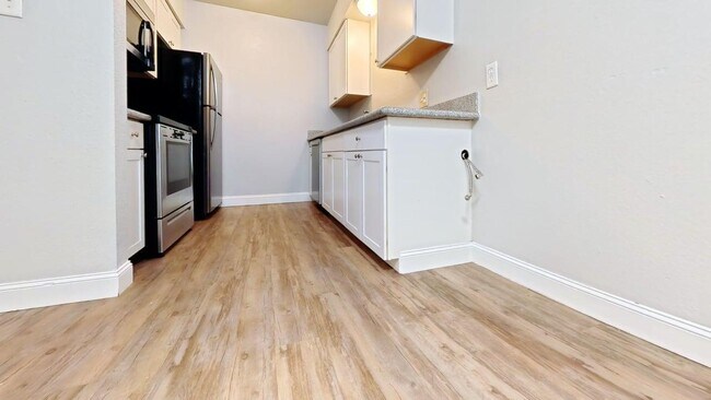 Sunrise Apartments in Clovis, CA - Foto de edificio - Building Photo