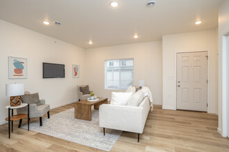 41Six in Sioux Falls, SD - Building Photo - Interior Photo