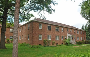 29-49 Bennington Dr in Rochester, NY - Building Photo - Building Photo