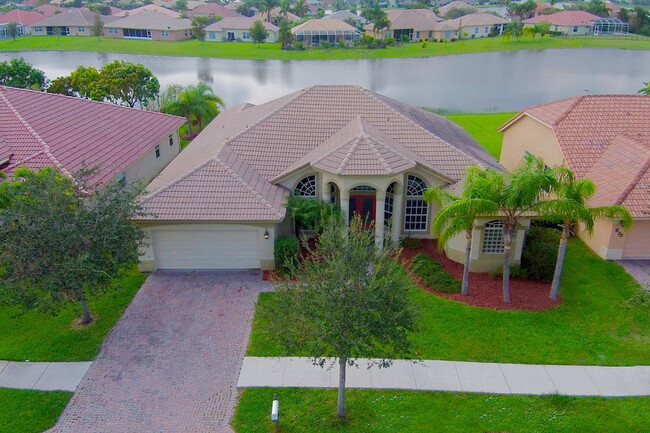 277 Egret Landing in Port St. Lucie, FL - Building Photo - Building Photo