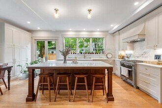 12 Windermere Ave in Arlington, MA - Building Photo - Building Photo