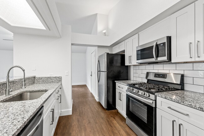111 E Oak Ave
