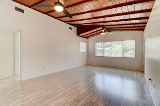 210 Lynnhurst Dr in Ormond Beach, FL - Building Photo - Building Photo